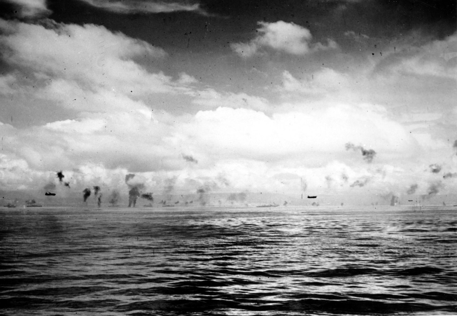 1942: JAPANESE ATTACK U.S. SHIPS